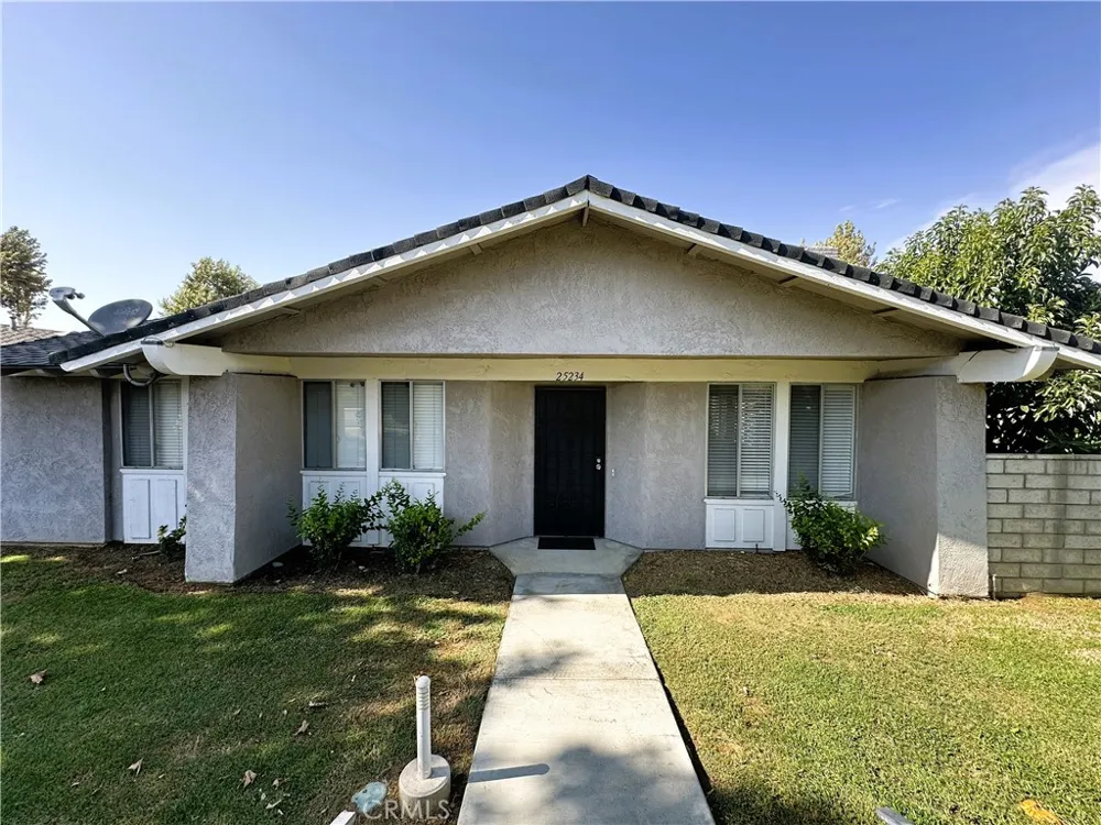 25234 Lawton Loma Linda, CA 92354
