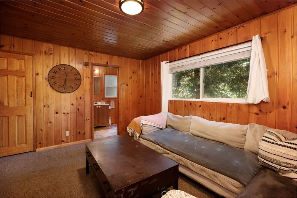 23668 Scenic Crestline, CA 92325