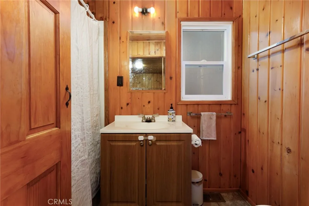 23668 Scenic Crestline, CA 92325