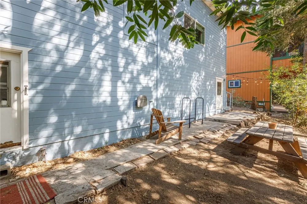 23668 Scenic Crestline, CA 92325