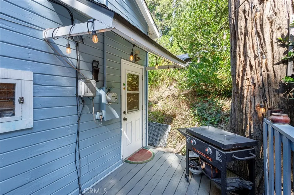 23668 Scenic Crestline, CA 92325