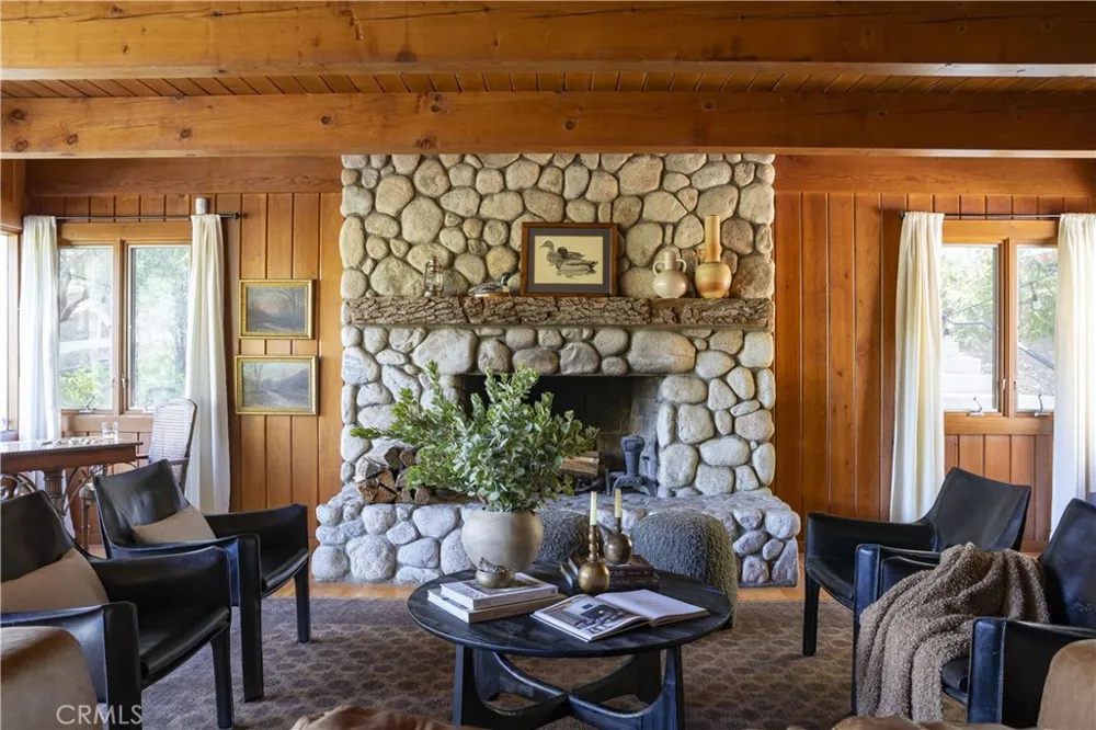 28819 North Shore Lake Arrowhead, CA 92352
