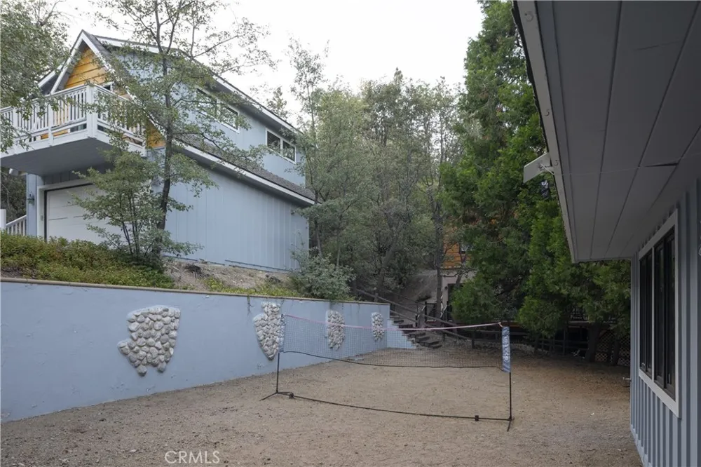 28819 North Shore Lake Arrowhead, CA 92352