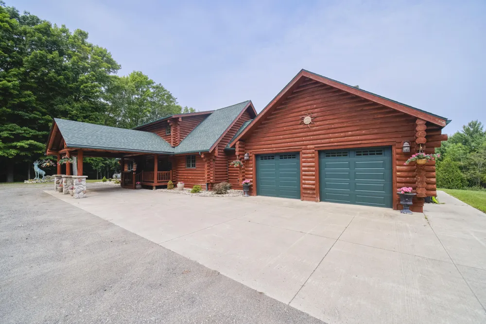 302 E Kott Road Manistee, MI 49660