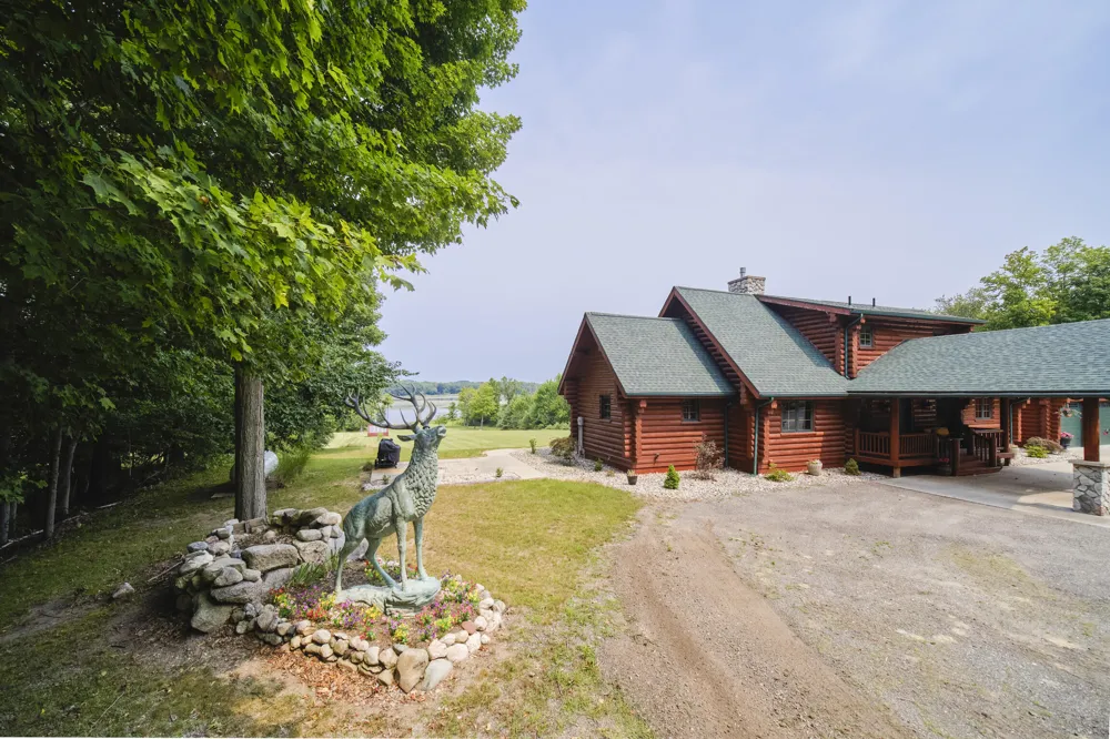 302 E Kott Road Manistee, MI 49660