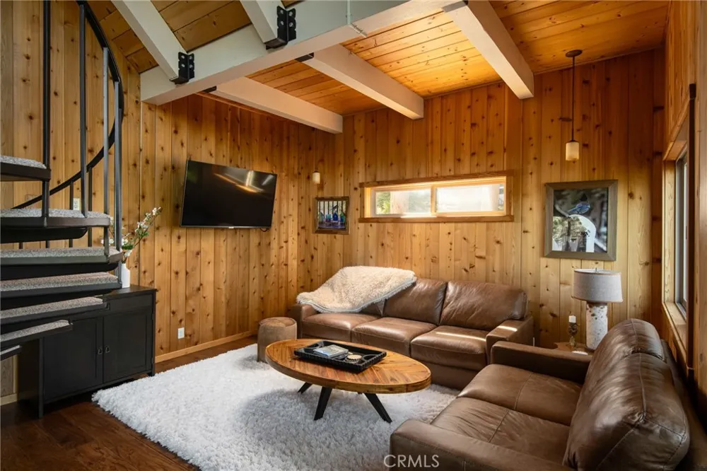 26621 Thunderbird Lake Arrowhead, CA 92352