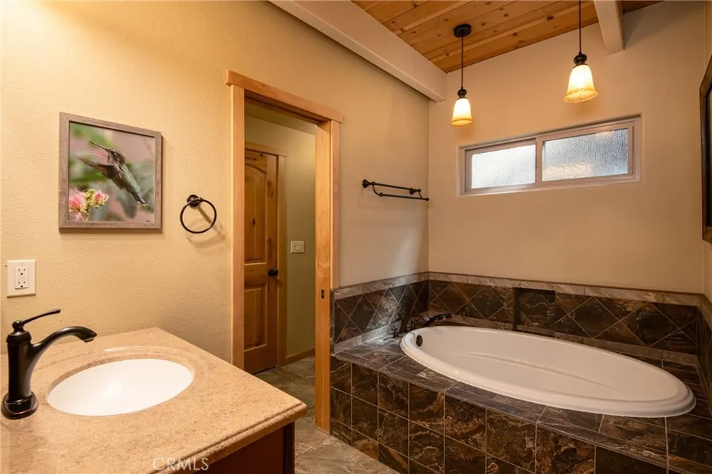 26621 Thunderbird Lake Arrowhead, CA 92352