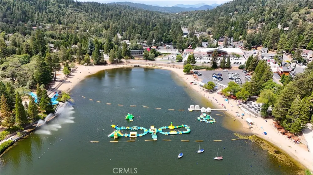 24036 Cresta Crestline, CA 92325