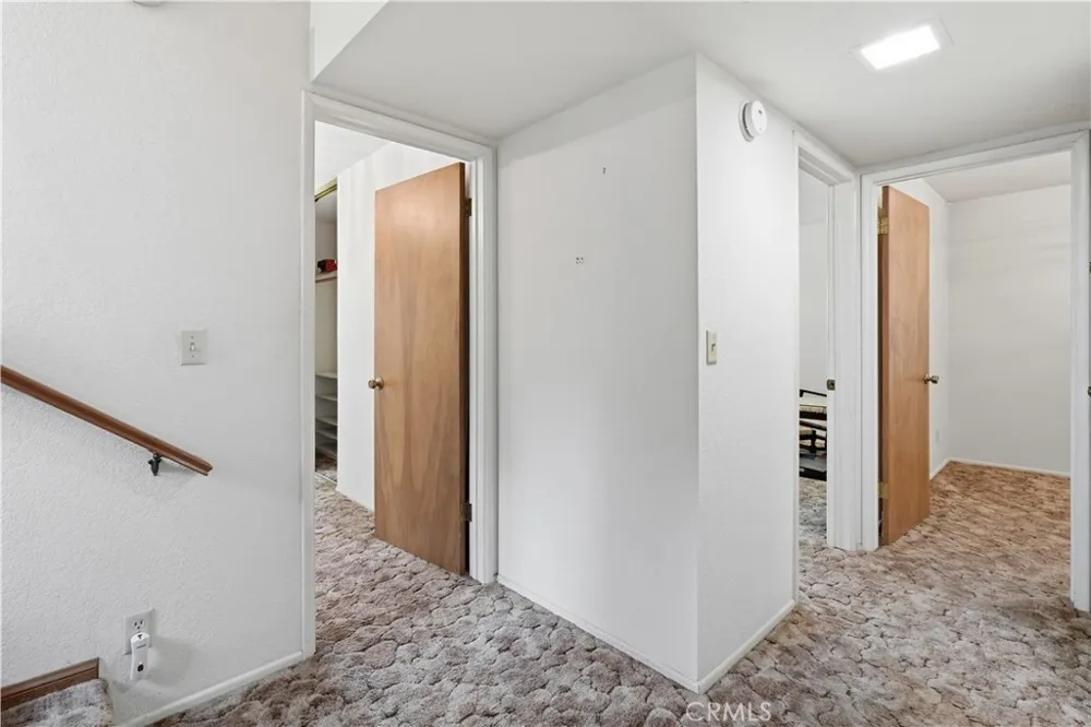 24036 Cresta Crestline, CA 92325