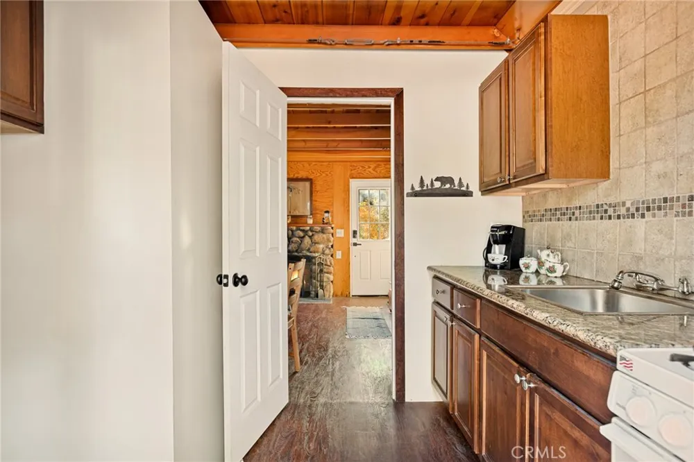 2478 Elko Arrowbear, CA 92382