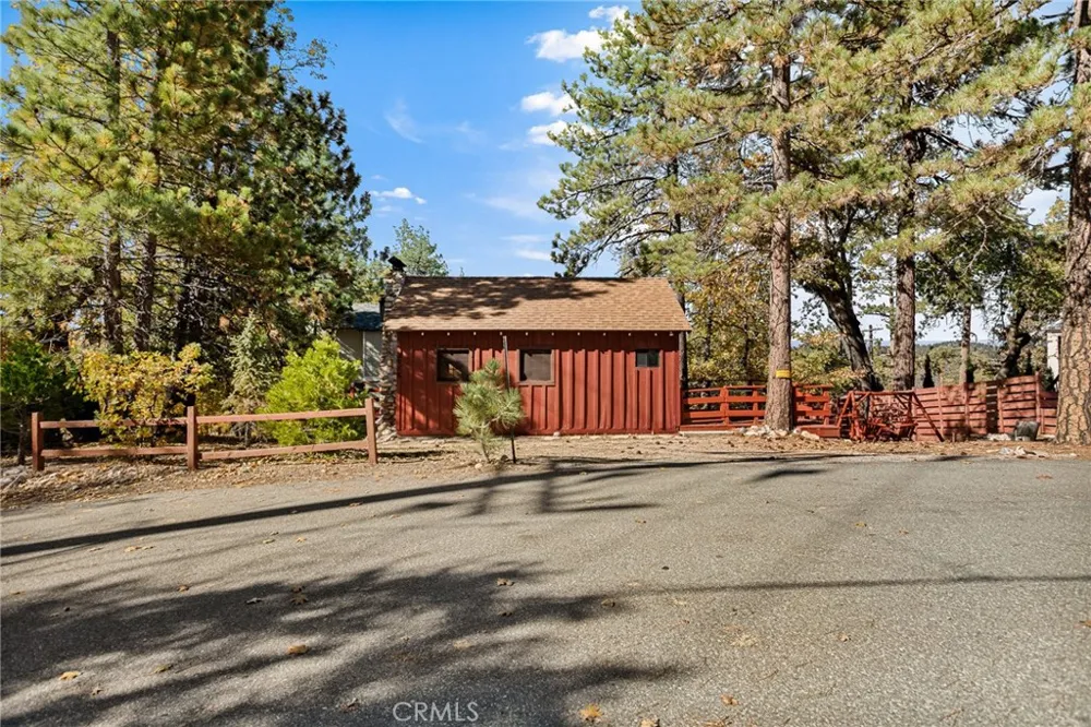 2478 Elko Arrowbear, CA 92382