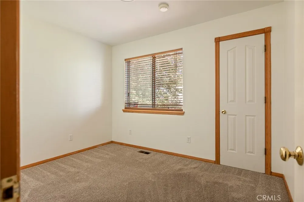 1208 Aleutian Lake Arrowhead, CA 92352