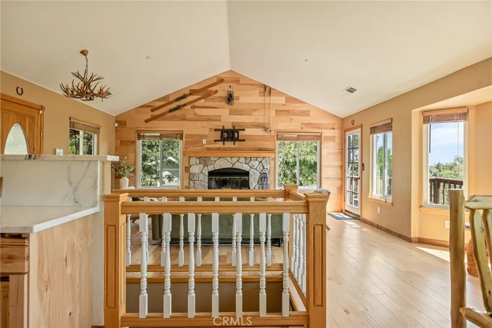 1208 Aleutian Lake Arrowhead, CA 92352
