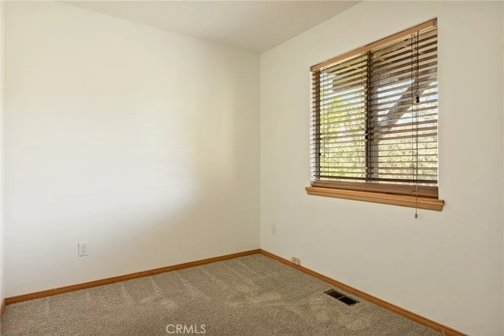 1208 Aleutian Lake Arrowhead, CA 92352