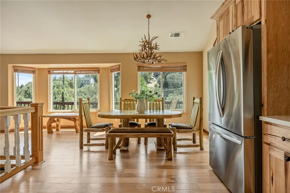 1208 Aleutian Lake Arrowhead, CA 92352