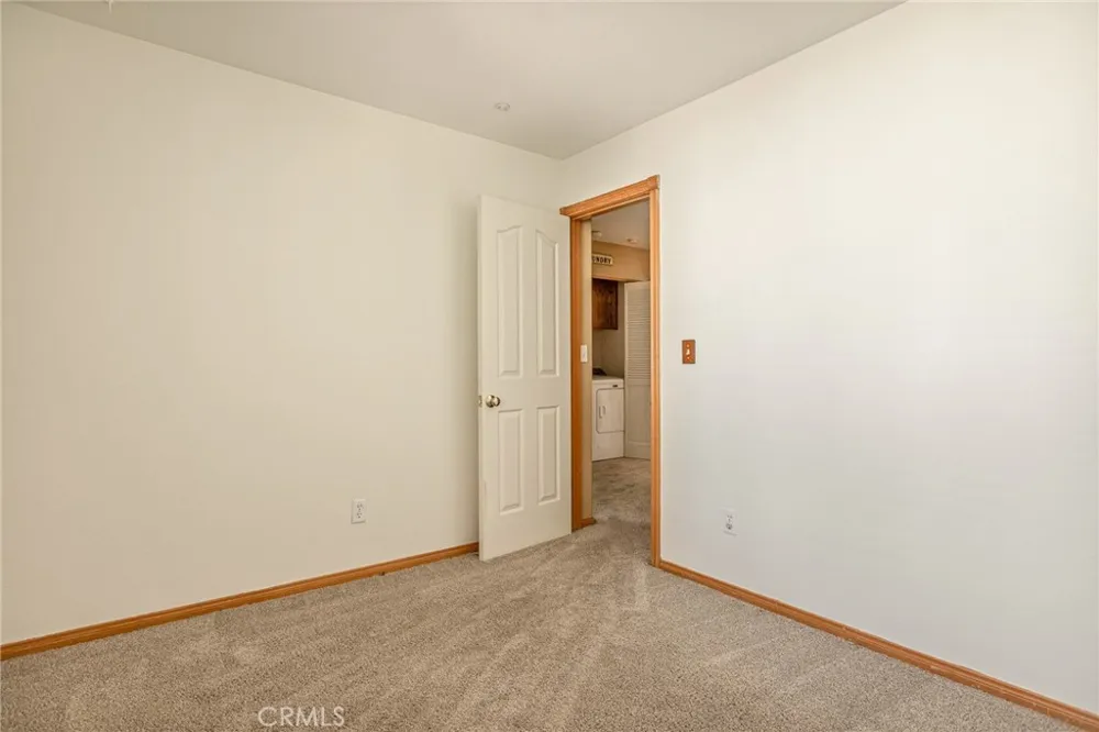 1208 Aleutian Lake Arrowhead, CA 92352