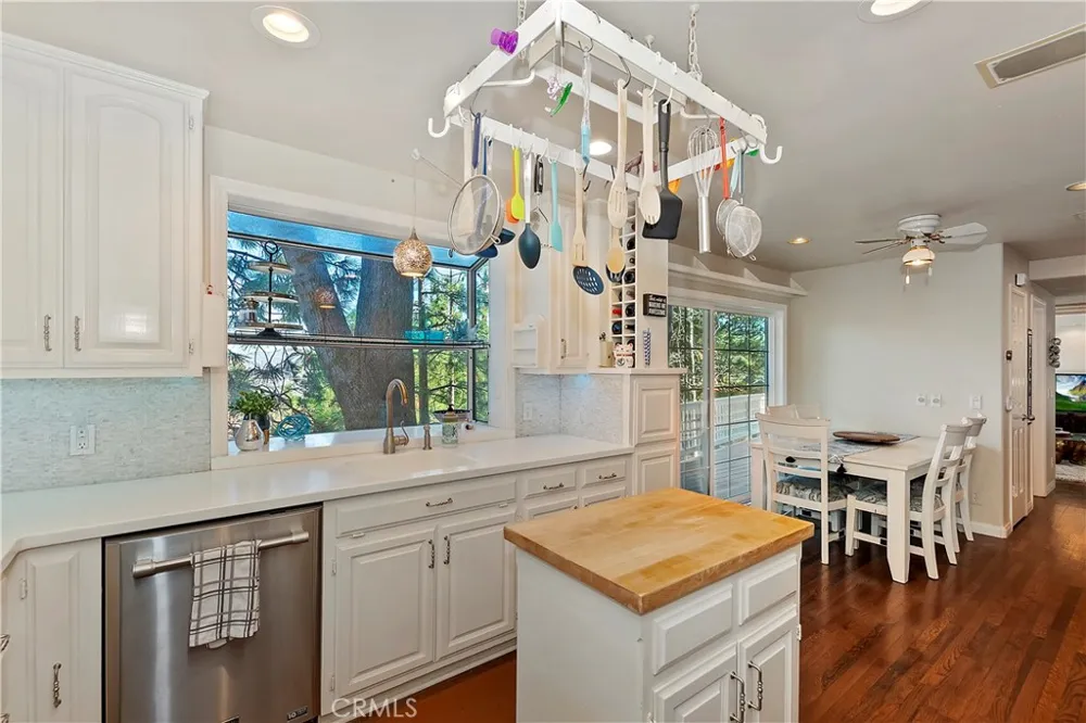 27832 St Bernard Lake Arrowhead, CA 92352