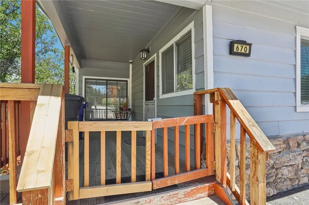 670 Villa Grove Avenue Big Bear, CA 92314