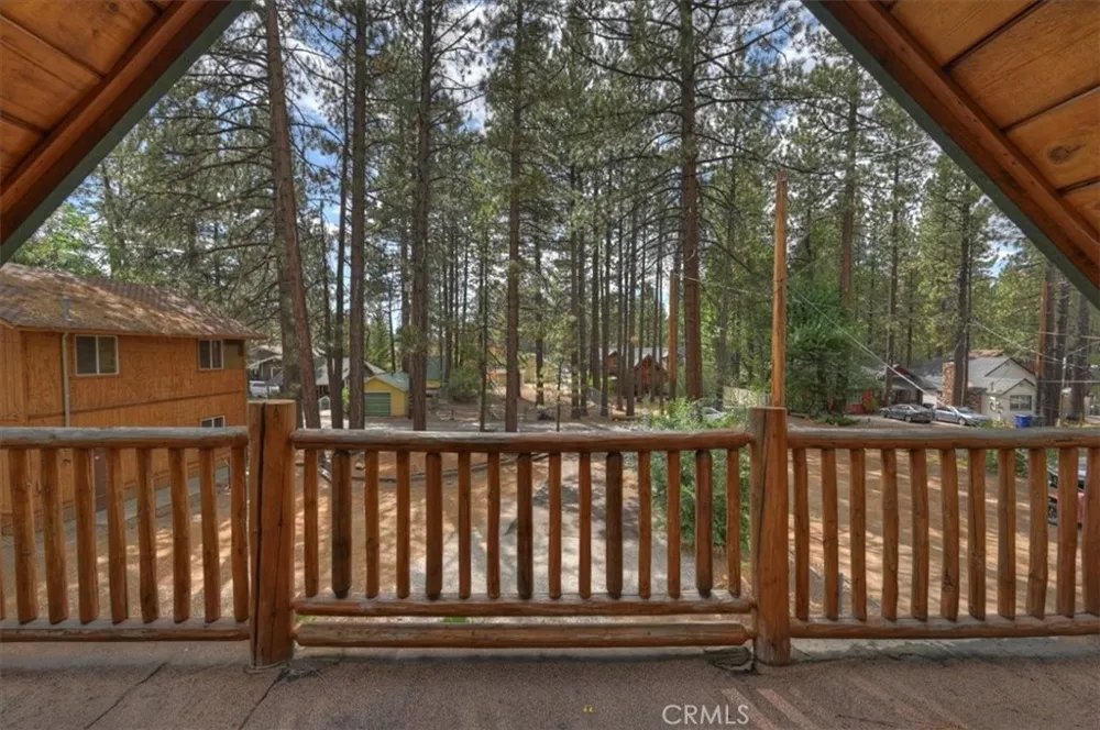 459 Jeffries Big Bear Lake, CA 92315
