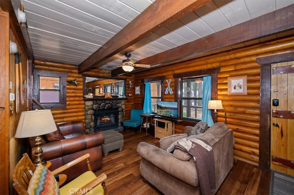 459 Jeffries Big Bear Lake, CA 92315