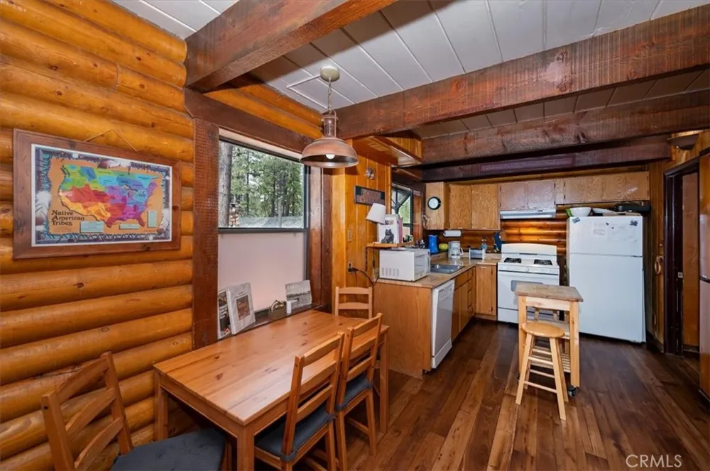459 Jeffries Big Bear Lake, CA 92315
