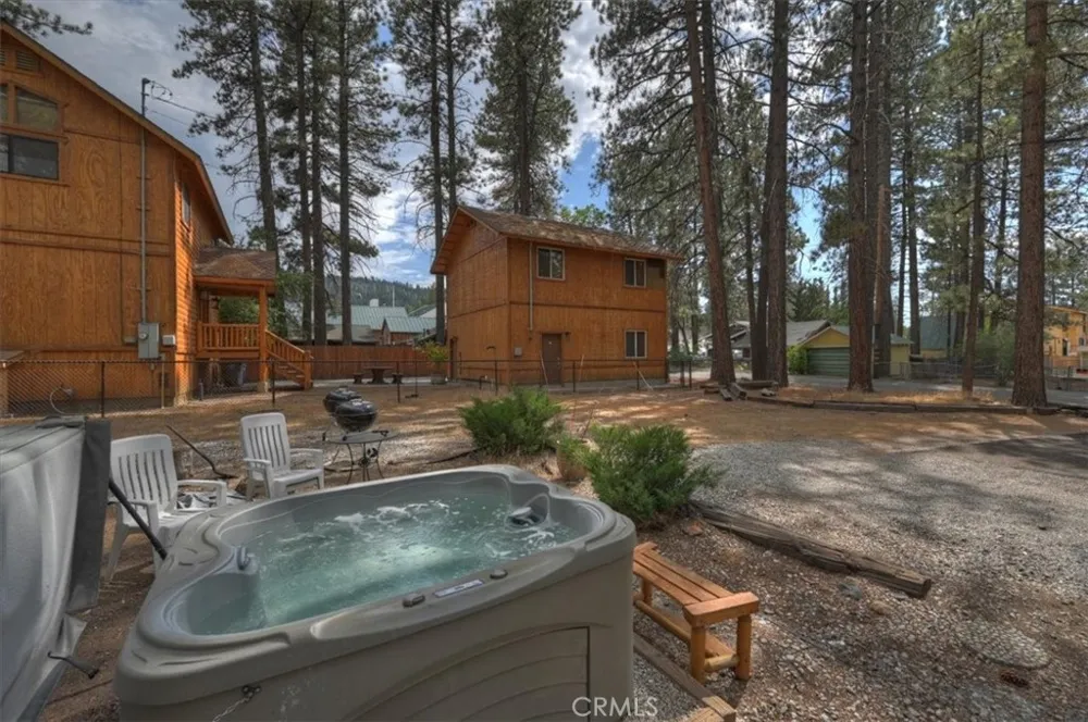459 Jeffries Big Bear Lake, CA 92315