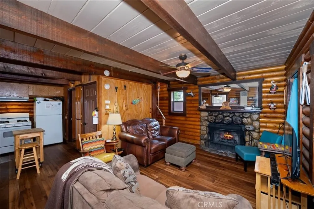 459 Jeffries Big Bear Lake, CA 92315