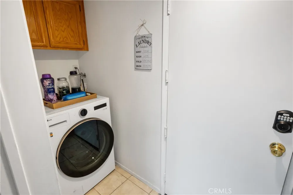 686 Azure Corona, CA 92879