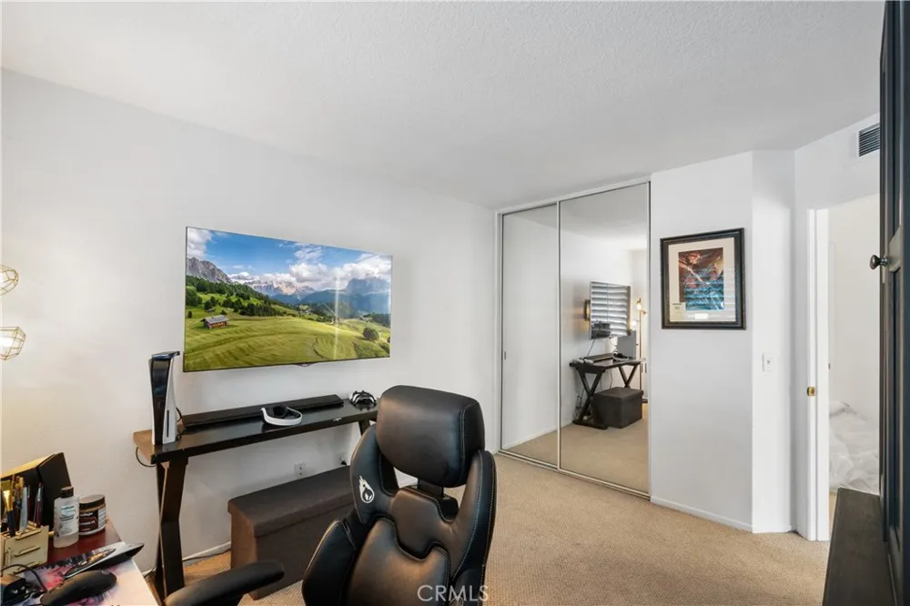 686 Azure Corona, CA 92879