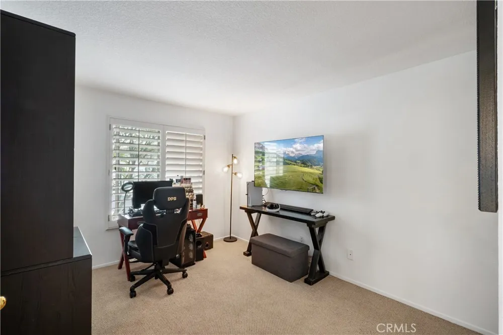 686 Azure Corona, CA 92879