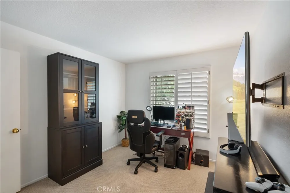 686 Azure Corona, CA 92879