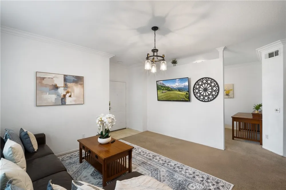 686 Azure Corona, CA 92879