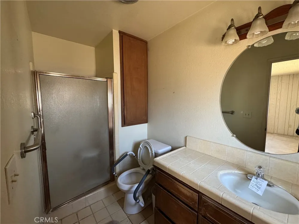 57374 Warren Yucca Valley, CA 92284