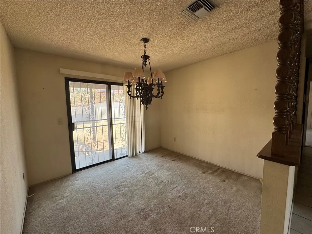 57374 Warren Yucca Valley, CA 92284
