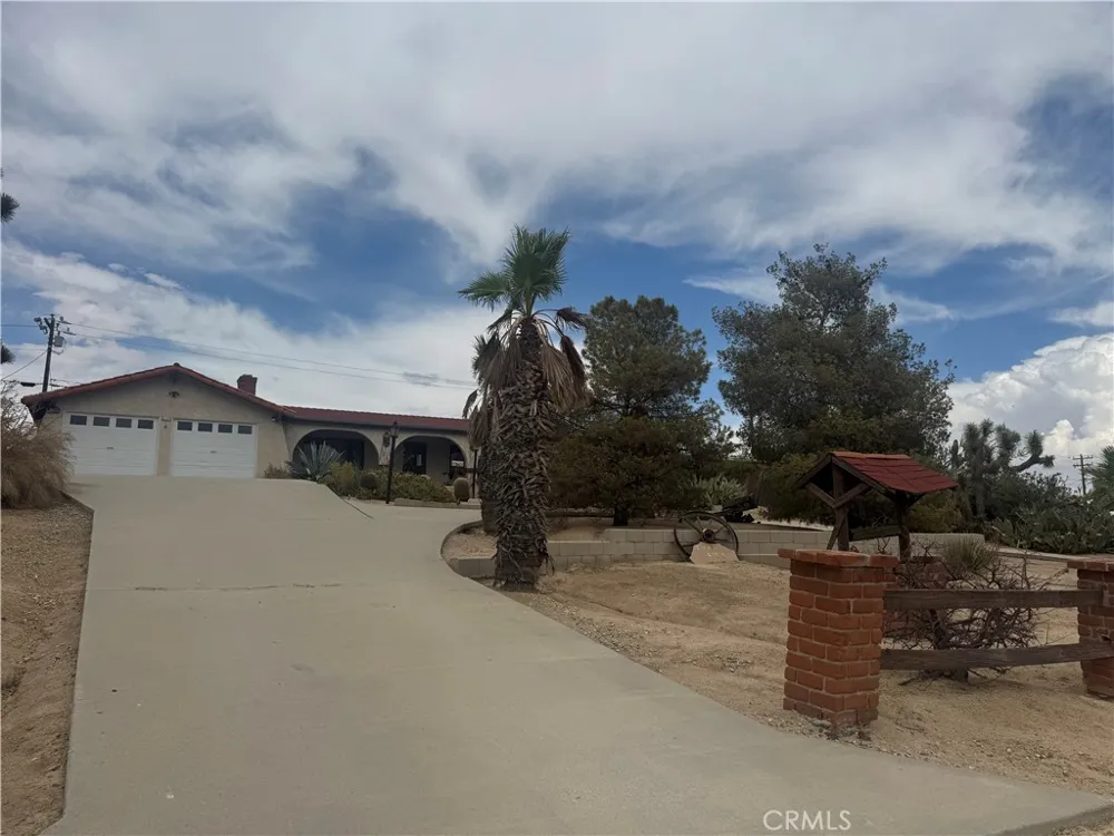 57374 Warren Yucca Valley, CA 92284