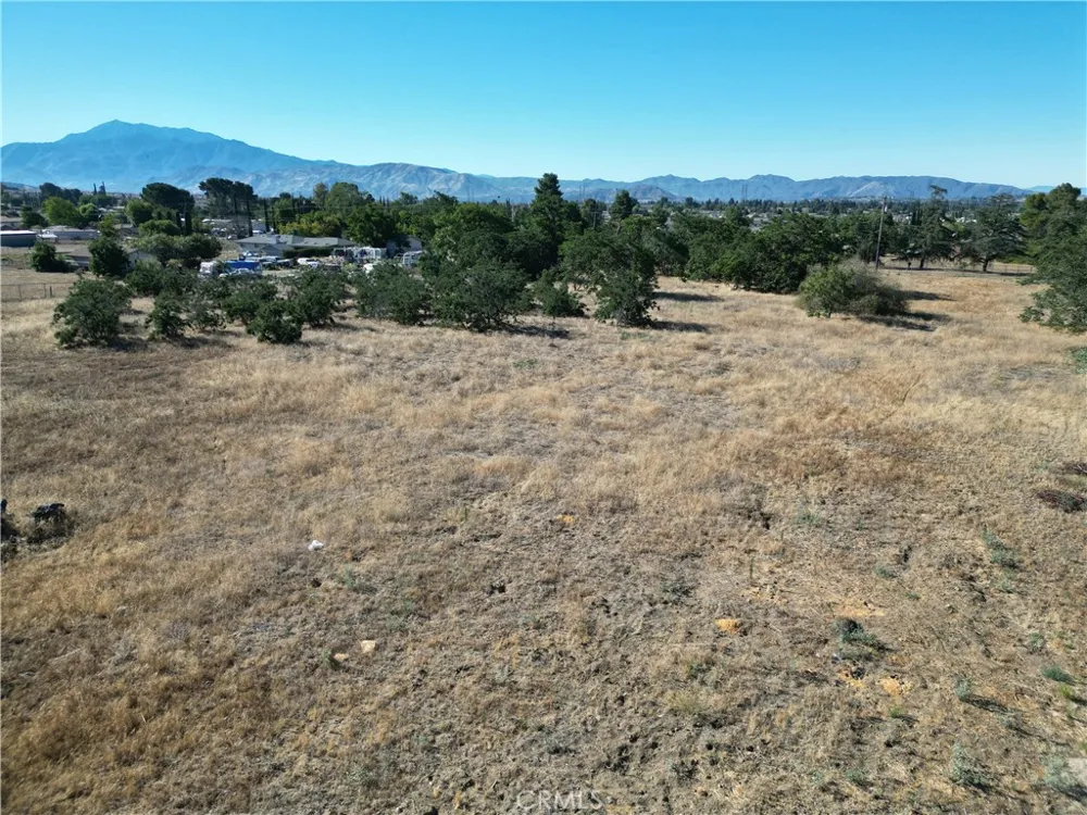 39612 Lincoln Cherry Valley, CA 92223