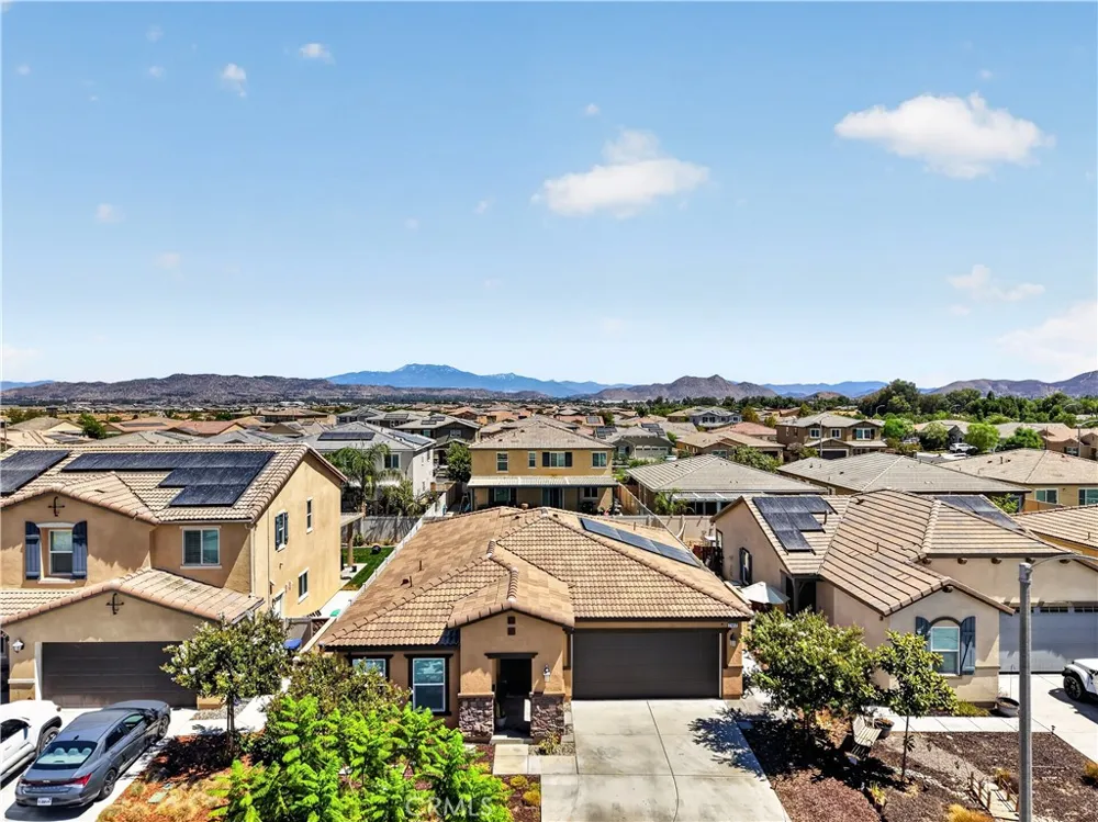 2417 Tulip Drive Perris, CA 92570