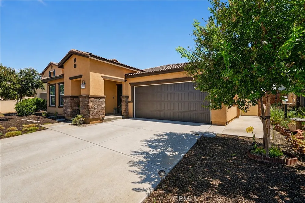 2417 Tulip Drive Perris, CA 92570