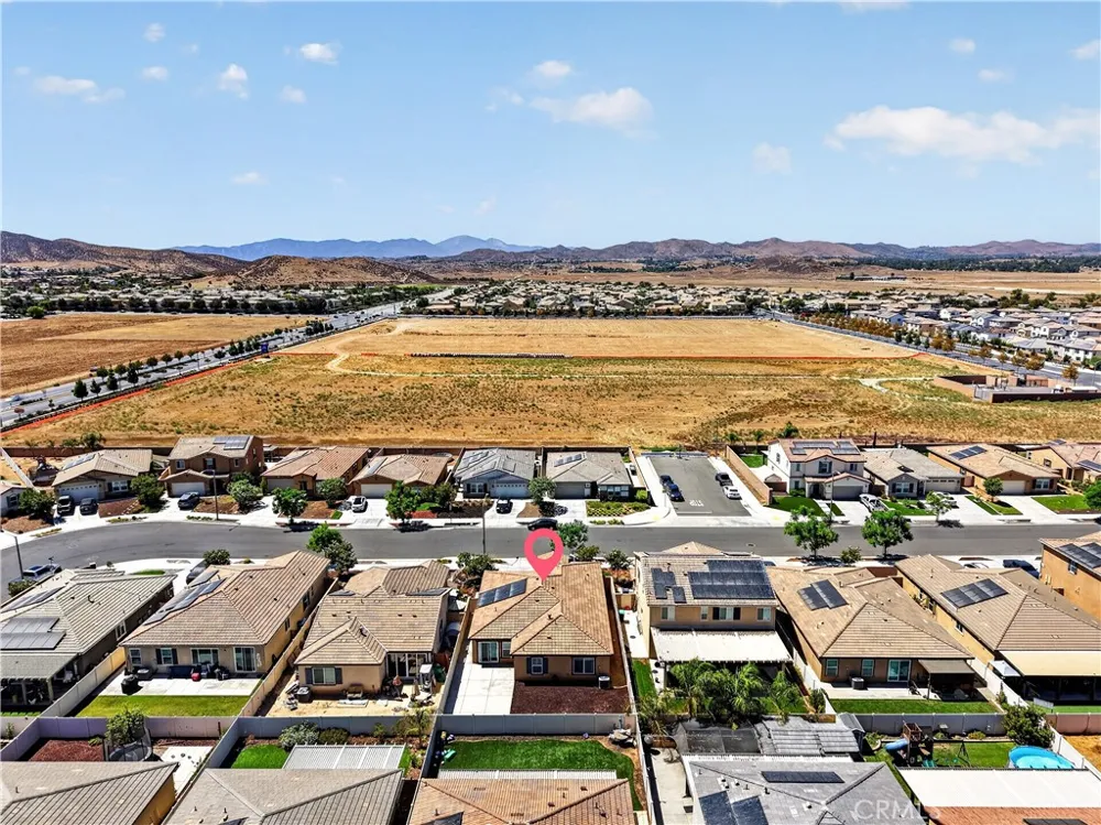2417 Tulip Drive Perris, CA 92570