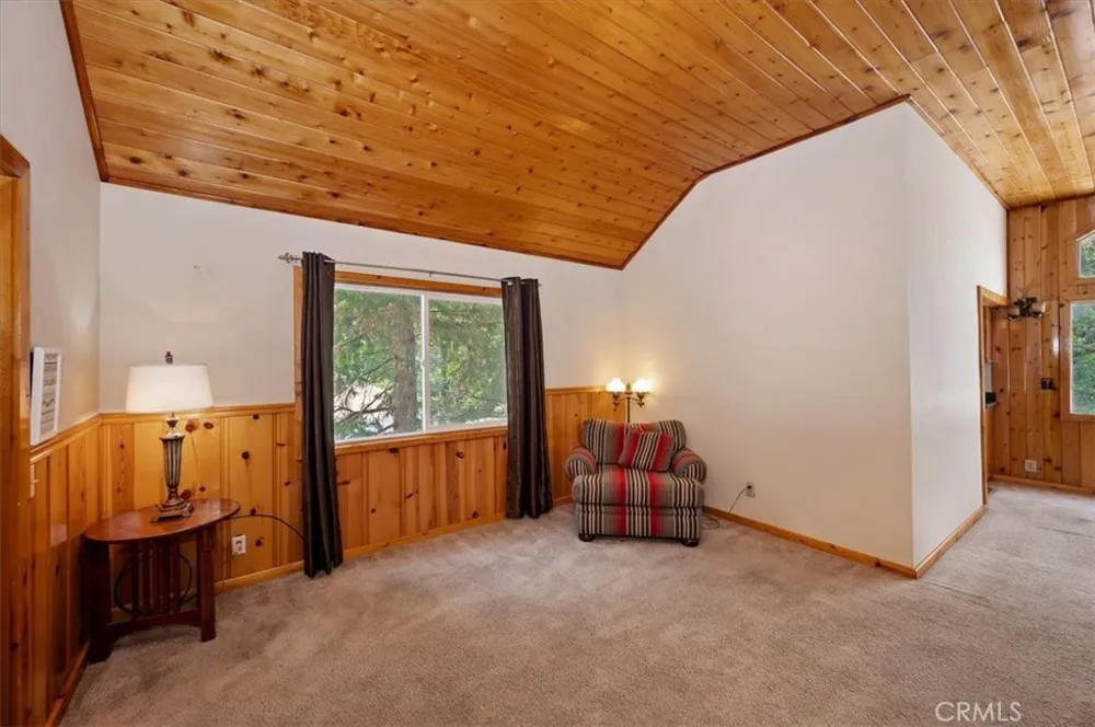 932 Cedar Drive Crestline, CA 92325