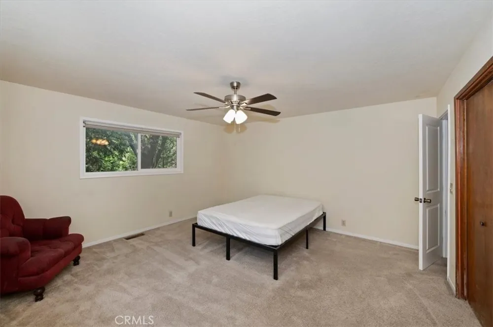 932 Cedar Drive Crestline, CA 92325