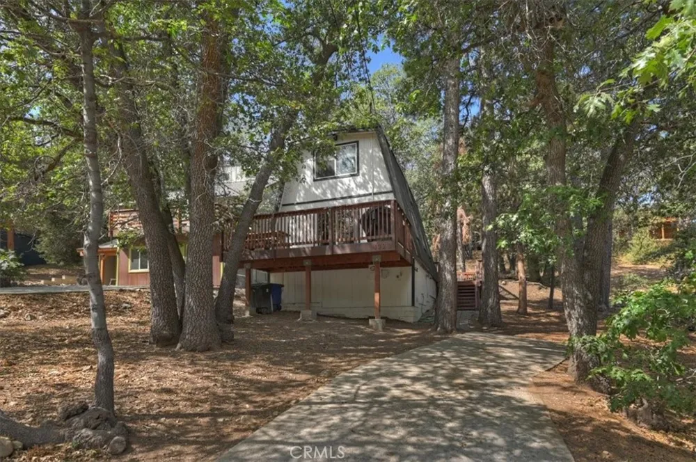 1323 Silverado Big Bear City, CA 92314