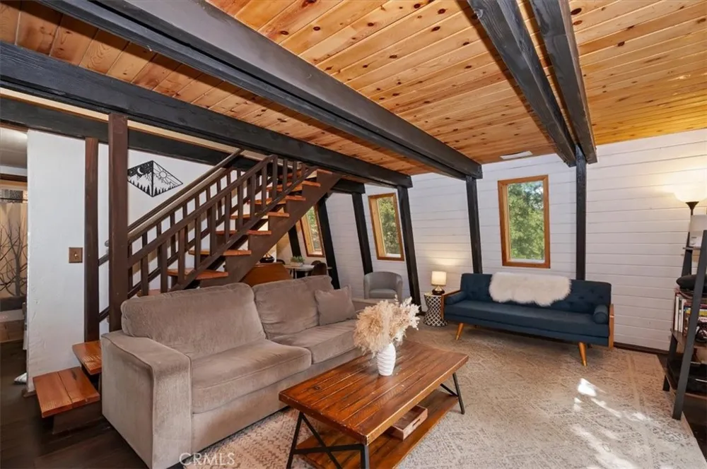 1323 Silverado Big Bear City, CA 92314