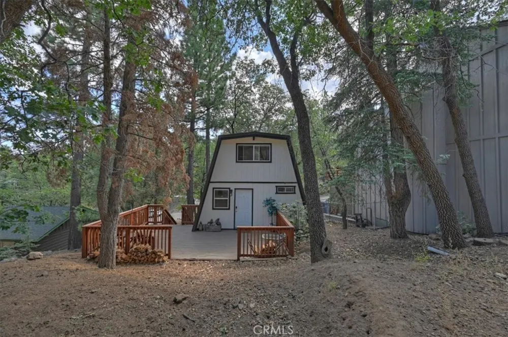 1323 Silverado Big Bear City, CA 92314