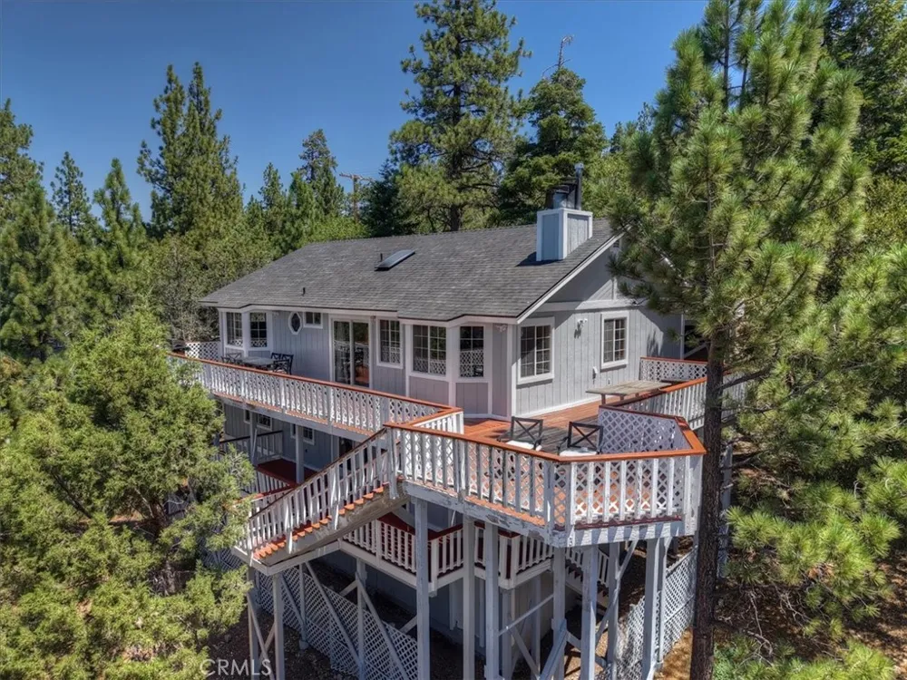 43659 Wolf Big Bear Lake, CA 92315