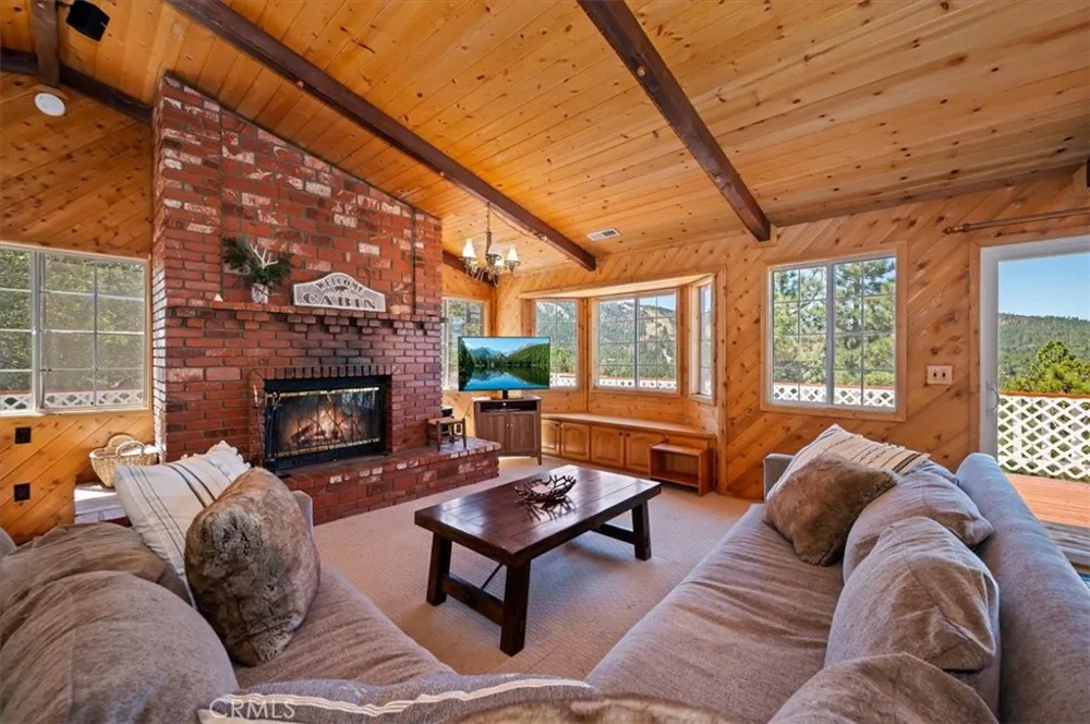 43659 Wolf Big Bear Lake, CA 92315