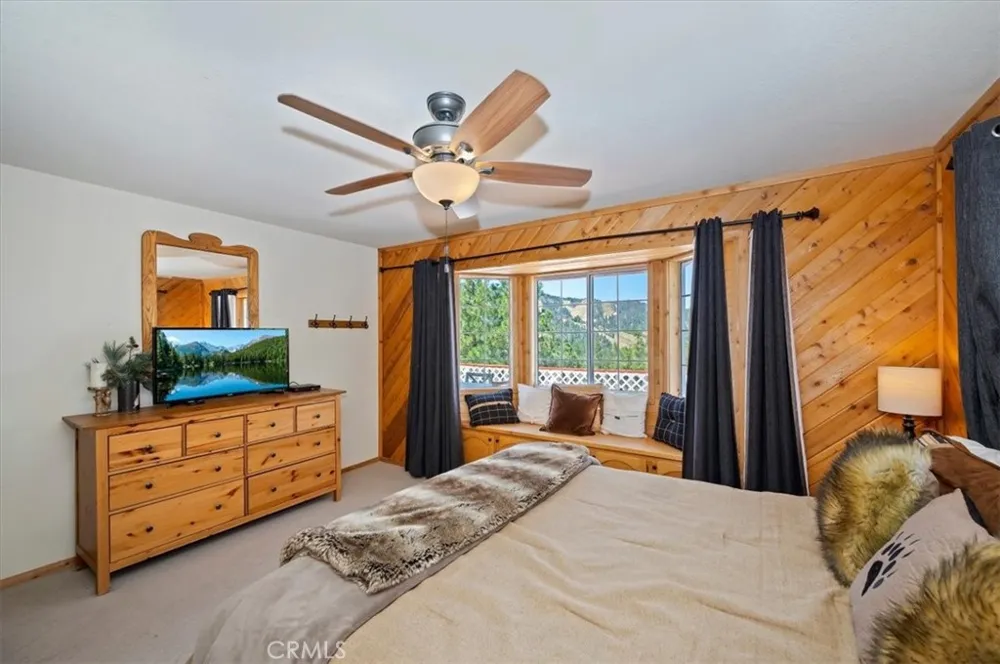 43659 Wolf Big Bear Lake, CA 92315