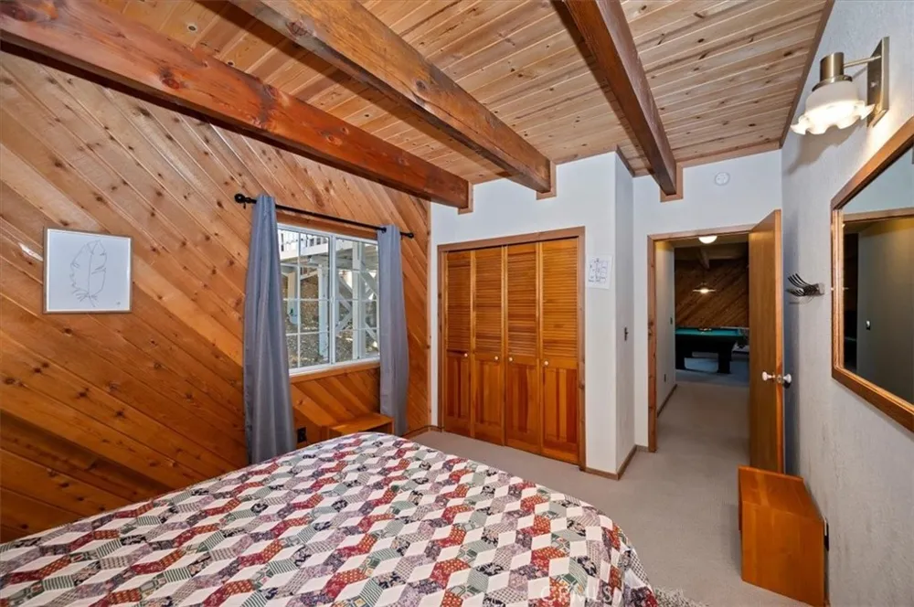 43659 Wolf Big Bear Lake, CA 92315