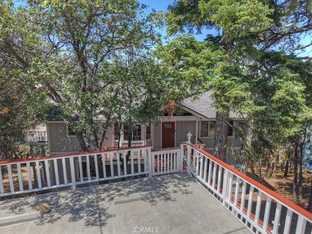 43659 Wolf Big Bear Lake, CA 92315