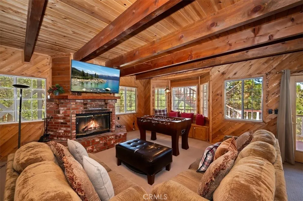 43659 Wolf Big Bear Lake, CA 92315